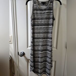 Banana Republic Black and White Patterned Sleeveless Dress